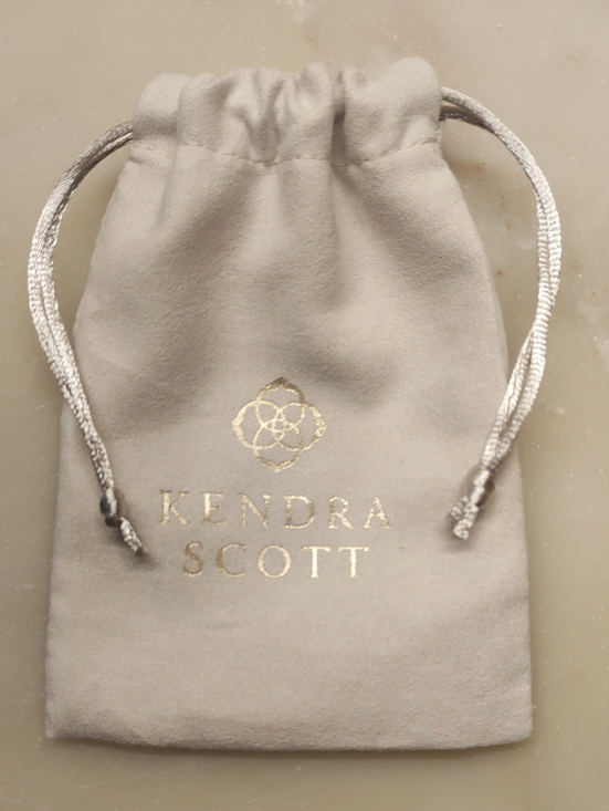 Kendra Scott Jewelry - Kendra Scott White & Gold Drawstring Jewelry Dust Bag!